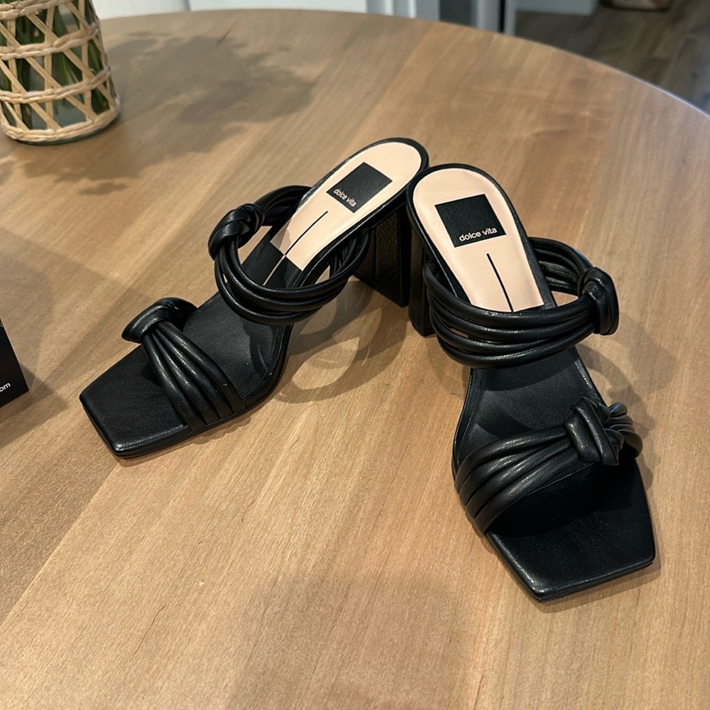 Dolce Vita black Stella sandals
